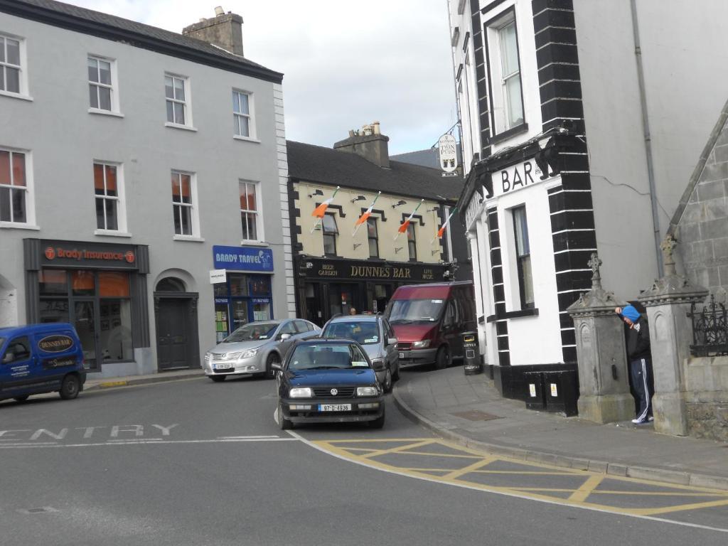 Leitrim Inn Carrick-on-Shannon Екстер'єр фото