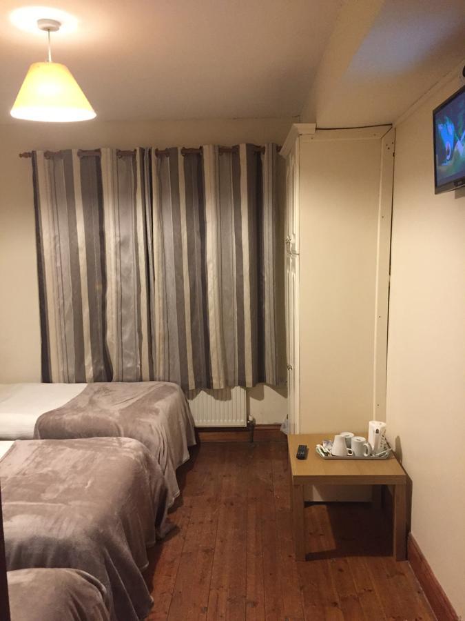 Leitrim Inn Carrick-on-Shannon Екстер'єр фото