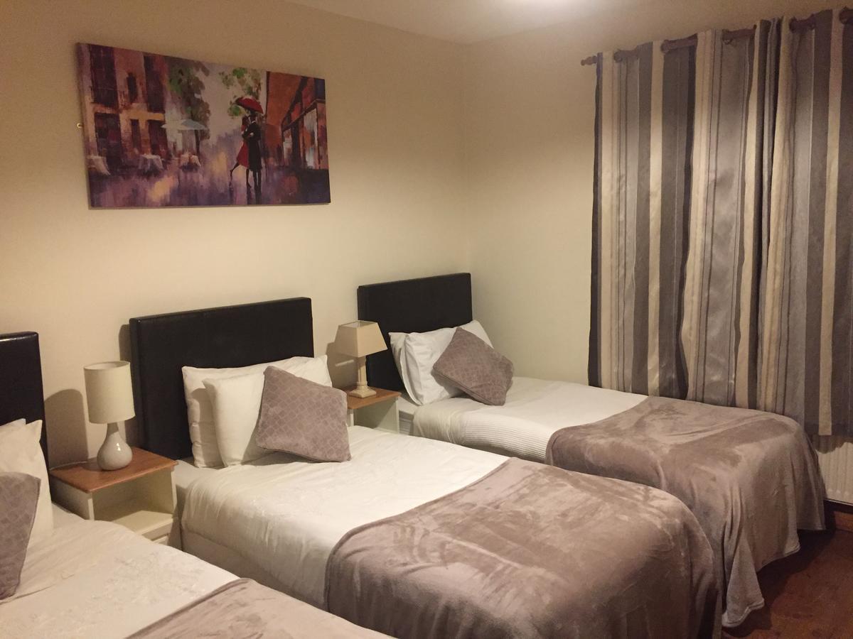 Leitrim Inn Carrick-on-Shannon Екстер'єр фото