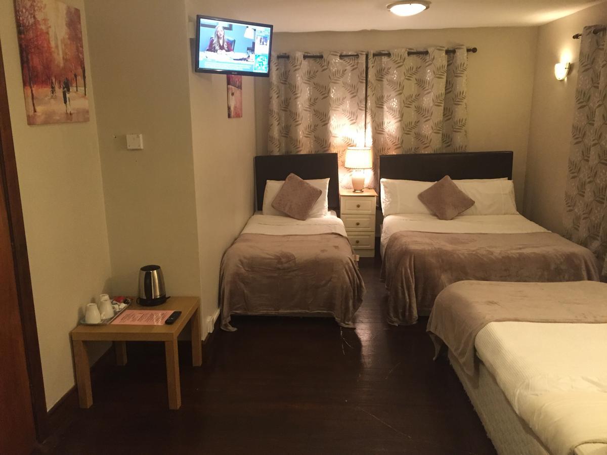 Leitrim Inn Carrick-on-Shannon Екстер'єр фото
